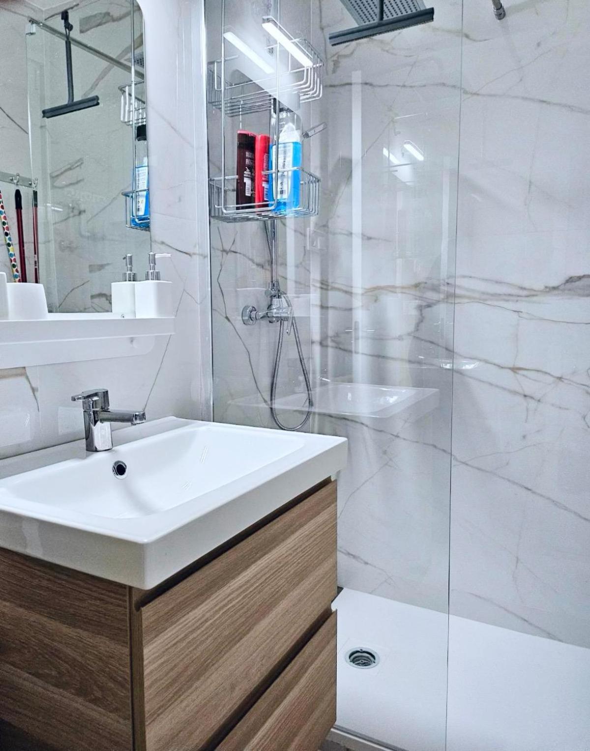 Acogedor Apartamento En Atocha By Bebalmy Madrid Luaran gambar